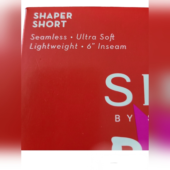 SPANX | BY SARA BLAKELY | SHORT - Picture 5 of 10